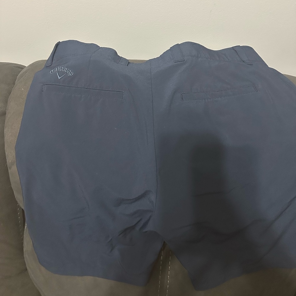 Men’s golf shorts